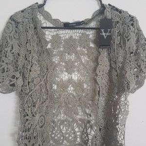 VERTIGO NWT Crochet Shrug Olive Green